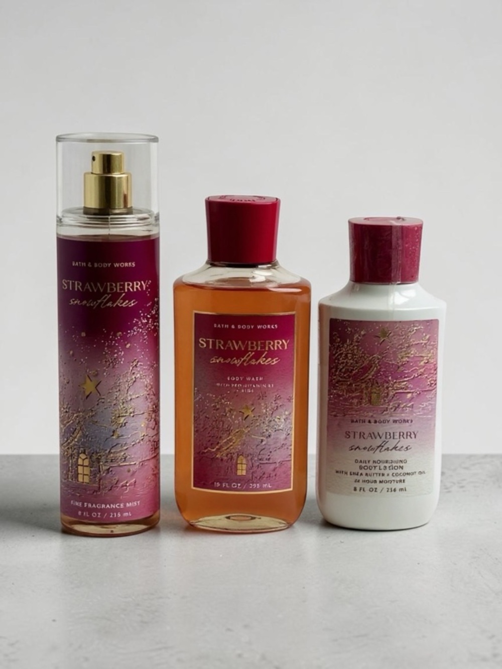 Bath and Body Works Strawberry Snowflakes Body Care Gift Set NWT